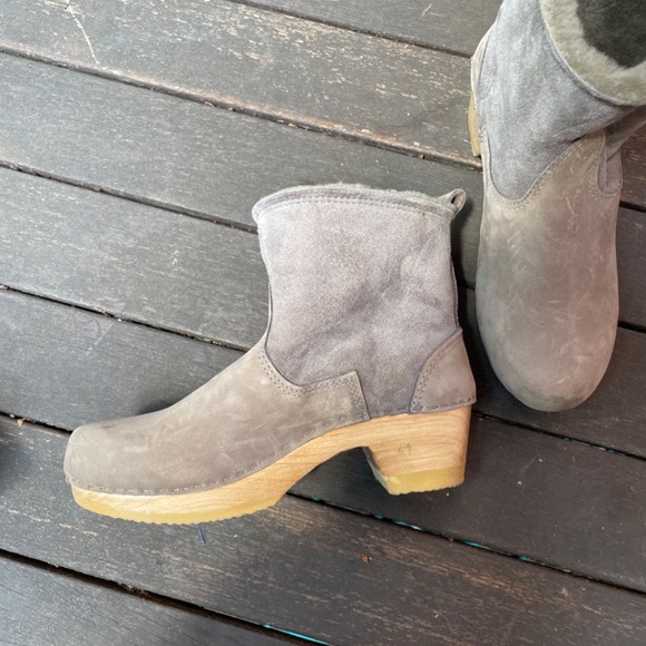 5" Pull On Shearling Clog Boot on Mid Heel Grey - Picture 3 of 3